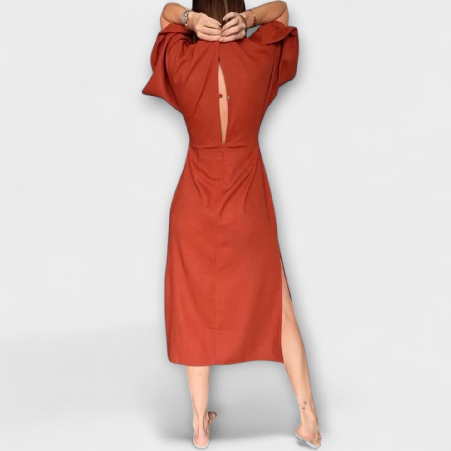 Holly - Casual Dress with V-Neck and Tie