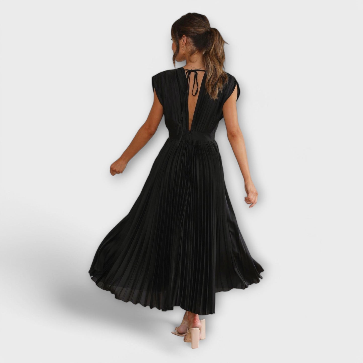 Maria - Stylish Pleated Dress